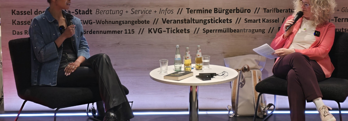 Lijana Kaggwa und Kerstin Leitschuh im Gespräch
